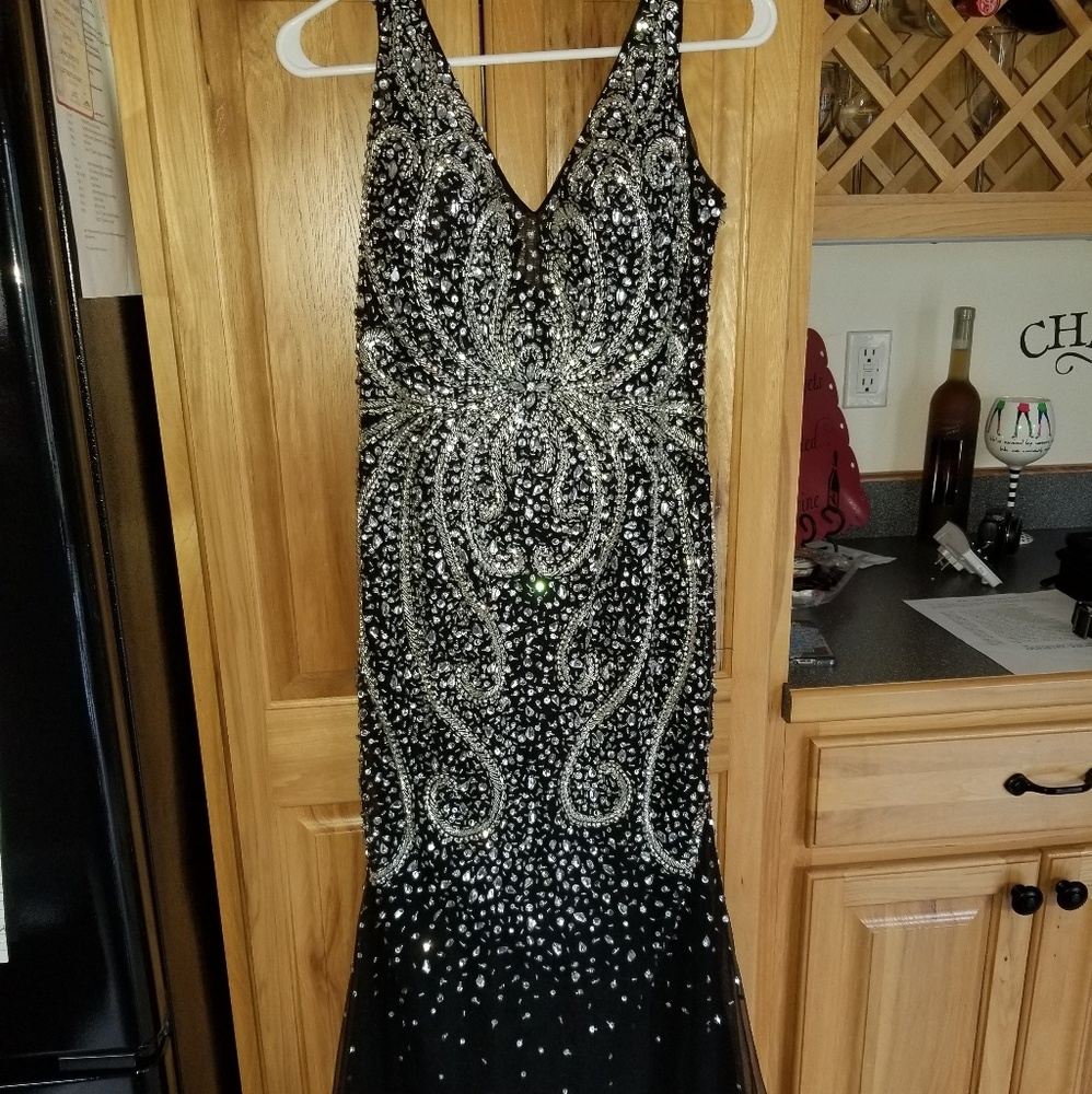 Lucci Lu prom dress